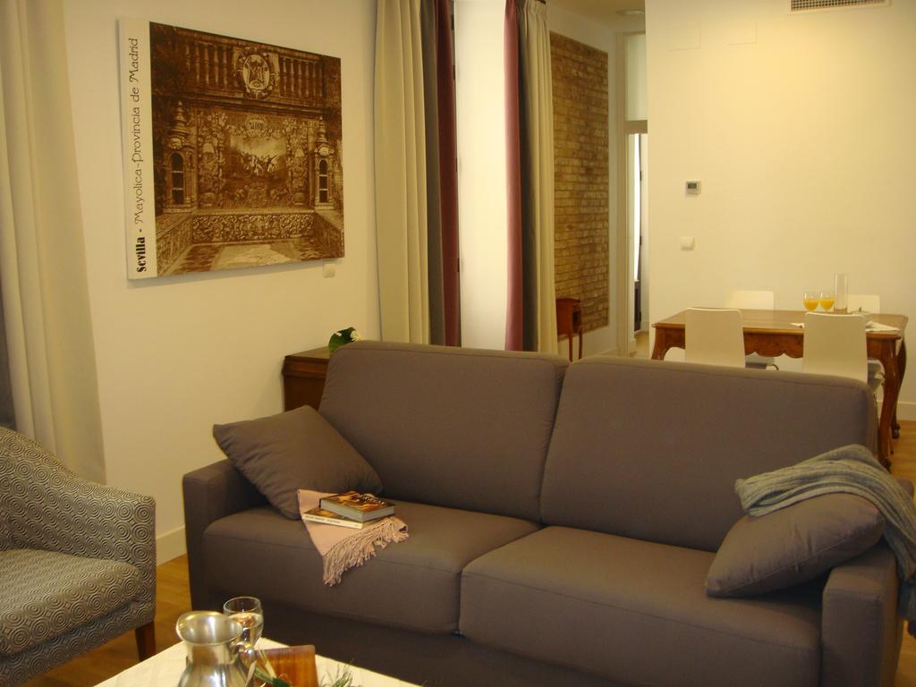 Life Apartments Alberto Lista Séville Extérieur photo